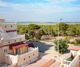 Beautiful home in Torrevieja with 3 Bedrooms