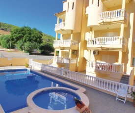 Three-Bedroom Apartment in Guardamar del Segura