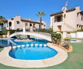 Cozy house near La Mata beach