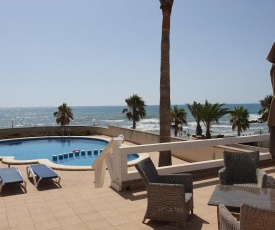 Frontline Beach Villa Playa Flamenca