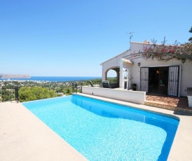 Javea Villa Sleeps 8 Pool Air Con WiFi