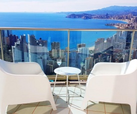 Luxury apartment on the 40th floor with amazing views