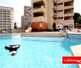 3 Bed Family Getaway l Pool l Balcony l Sleeps 5 l Walk Everywhere l Air-con & Parking l FREE Welcome Pack l Algar