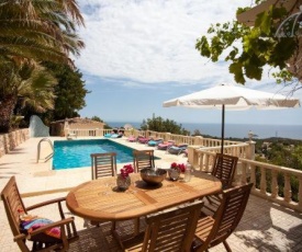 Altea Villa Sleeps 8 Pool Air Con WiFi