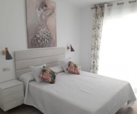 Precioso apartamento con piscina en Benidorm