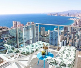 Sky High apartment on the 38th floor - Sea views