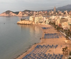 Benidorm 1ª línea playa Levante, garage, wifi, climatización