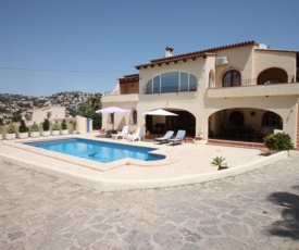 Beaulieu - holiday home with private swimming pool in Moraira