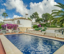 Gorgeous villa with private pool and near golf course and beach