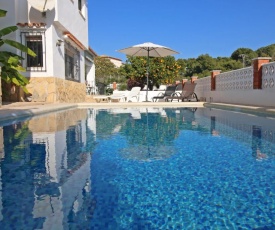 Holiday Villa Bellota