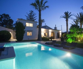 Denia Villa Sleeps 8 Pool Air Con WiFi