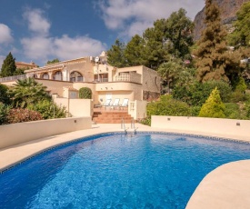 Villa with unique location, private swimming pool, terraces, views of Javea