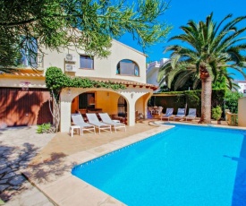 Sola - pretty holiday property with garden and private pool in Benissa