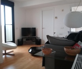 Lovely 2 BR Terrace Wifi Parking AC Heating Attic