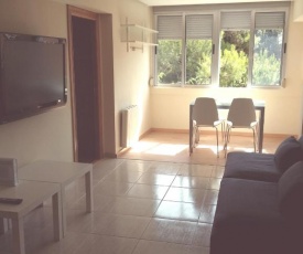 Lovely Three Bedroom Wifi Apartment Near Beach