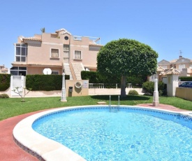 Penthouse Torrevieja near the pool