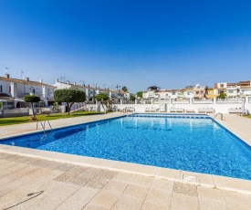 Stunning home in Torrevieja with Outdoor swimming pool, WiFi and 1 Bedrooms