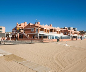 Lloyds Beach Club