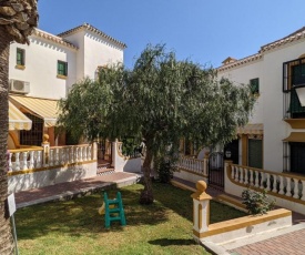 Two Bedroom, Ground Floor, Air-conditioned Apartment 300m from the Beach