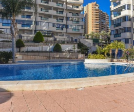 Amplio ático con terraza solarium y piscina comunitaria