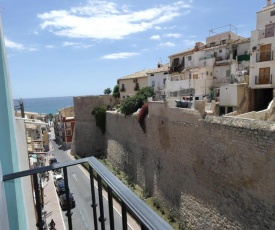 MU, Apartamento situada en la muralla del Casco Histórico