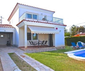 House with private pool