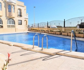 1ª Línea de playa + Piscina (Urb. Duquesa Beach)