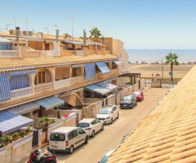 Three-Bedroom Holiday Home in Santa Pola