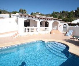 Colina - holiday home with private swimming pool in Moraira