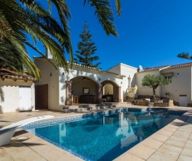 Spacious Villa in Moraira with Swimming Pool