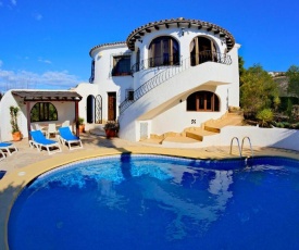 La Madrugada - Luxury Moraira Villa With Sea Views and Private Heated Pool