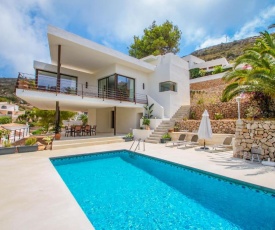 Laja - panoramic hillside holiday house in Moraira