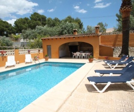 Mariros - pretty holiday property with garden and private pool in Moraira