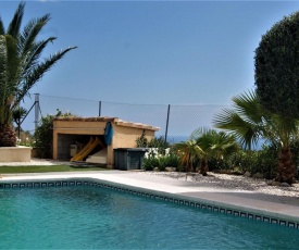 Cozy Holiday Home in Finestrat with Swimming Pool