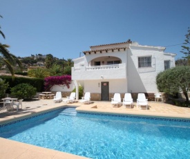 Yojo - holiday home with private swimming pool in Moraira