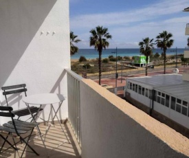 AHRENTALS Apartamento Abanicos 4 1ª línea de playa