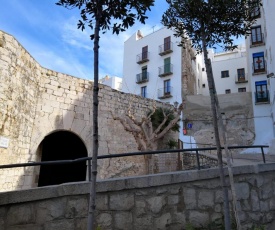 AHRENTALS Apartamento en el Castillo de Peñíscola